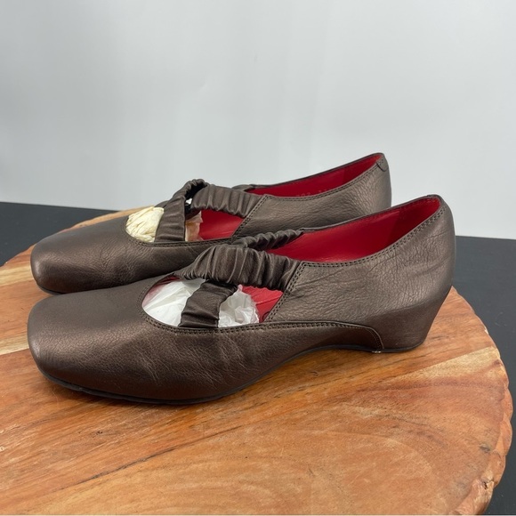 Pas De Rouge criss Cross flats Italian brown Leather Flats 37 1/2 US 7 - Picture 3 of 8